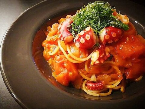 トマト好き必見！タコと大葉のトマトパスタ